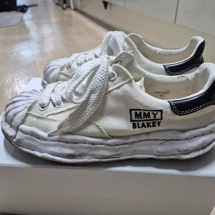 [BUNJANG] MMY Maison Mihara Yasuhiro White Sneakers / MMY 메종 미하라 야스히로 블레이키 화이트 스니커즈 42