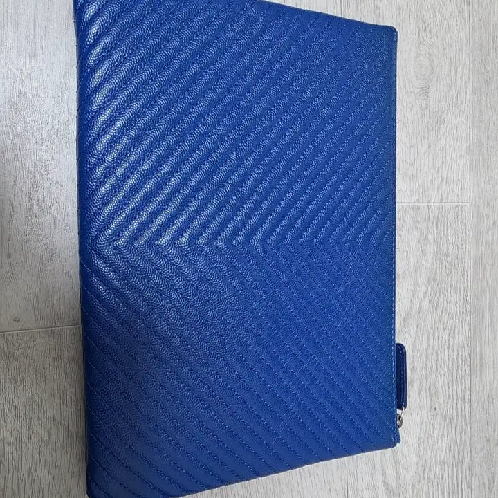 [BUNJANG] Chanel Caviar Quilted Clutch Bag / 샤넬클러치백
