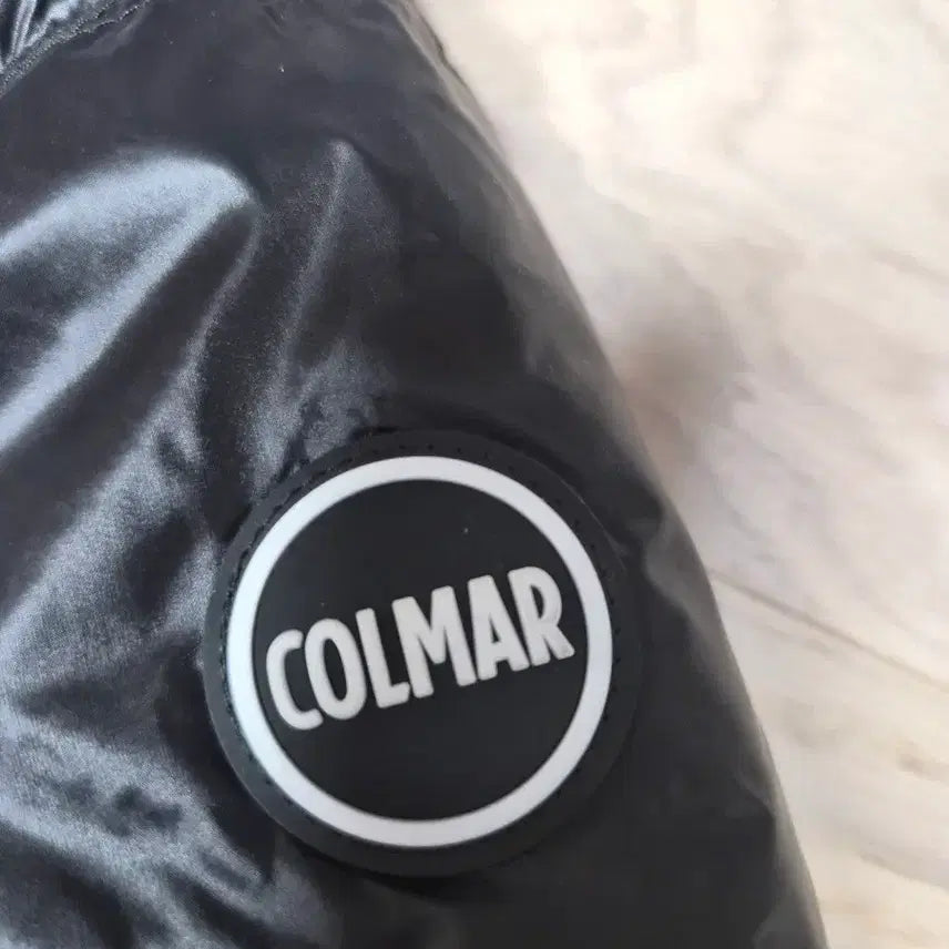 [BUNJANG] Colmar Black Glossy Hooded Padded Jumper / 콜마르 블랙 광택 후드 패딩 점퍼