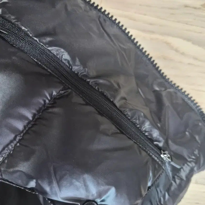 [BUNJANG] Colmar Black Glossy Hooded Padded Jumper / 콜마르 블랙 광택 후드 패딩 점퍼