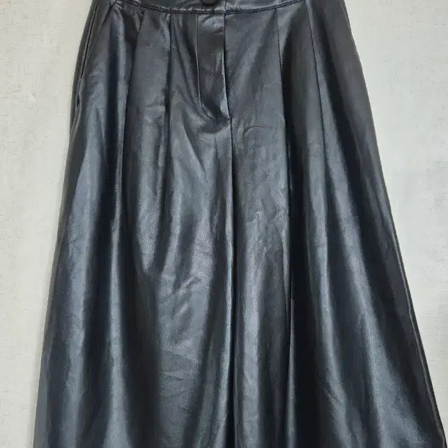 [BUNJANG] Armani Exchange Black Leather 7/10 Pants / (새상품.택가27만)알마니 블랙 레더 통7부바지