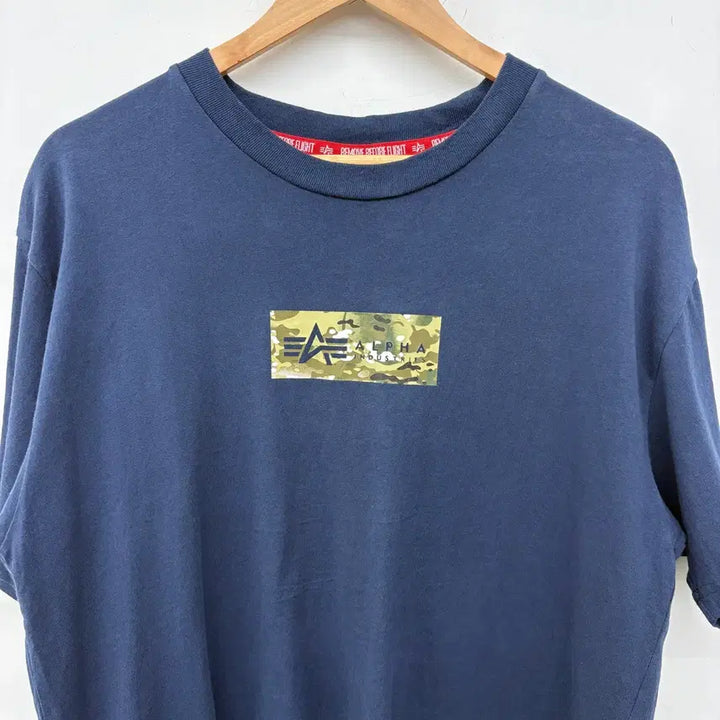 [BUNJANG] Alpha Industries Camo Logo T-shirt Navy XL / 알파인더스트리 카모 로고 반팔 티셔츠 네이비 남성XL