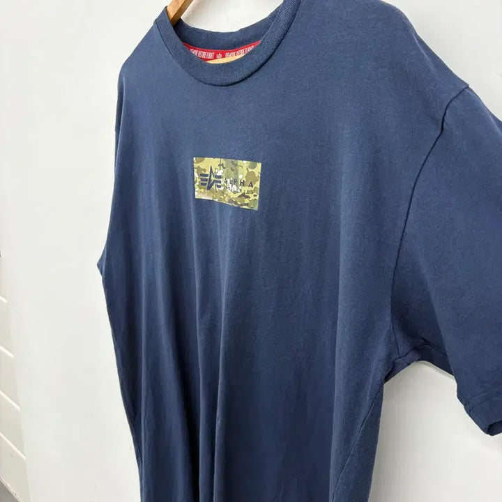 [BUNJANG] Alpha Industries Camo Logo T-shirt Navy XL / 알파인더스트리 카모 로고 반팔 티셔츠 네이비 남성XL