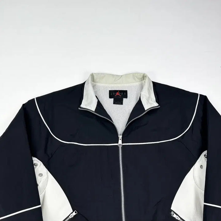 [BUNJANG] Nike Jordan Flight Windbreaker Jacket Oreo (M) / (M) 나이키 조던 플라이트 바람막이 자켓 오레오