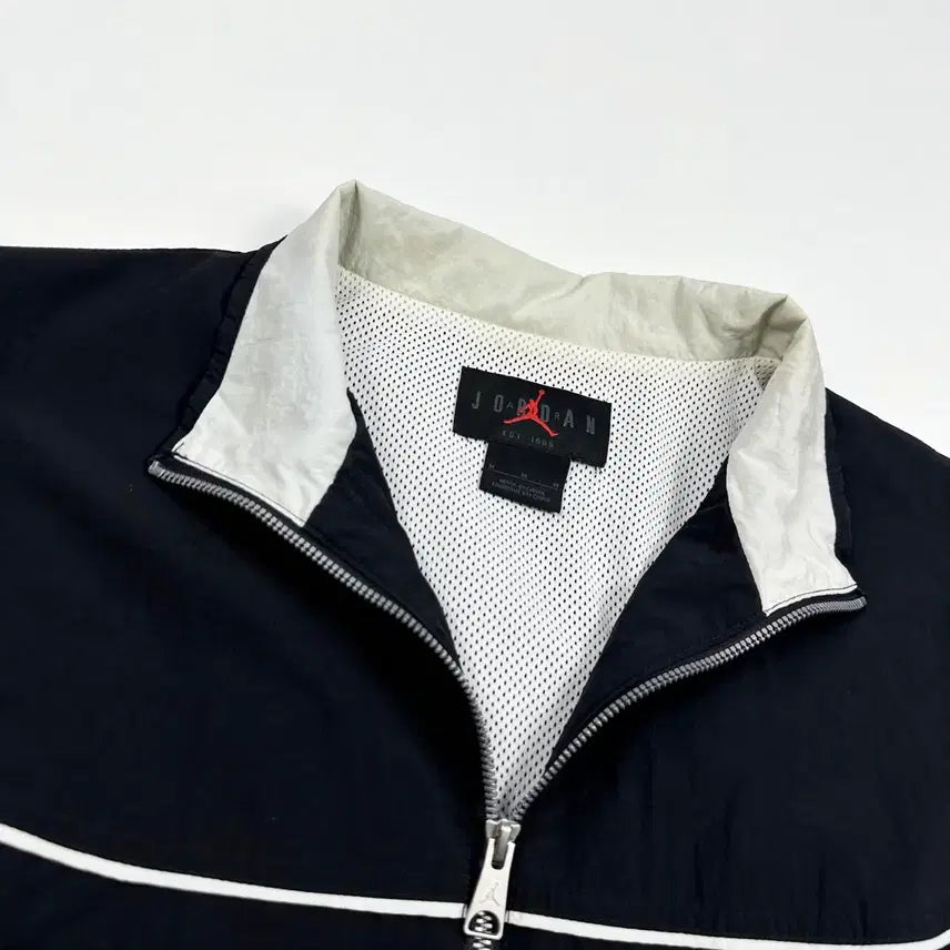 [BUNJANG] Nike Jordan Flight Windbreaker Jacket Oreo (M) / (M) 나이키 조던 플라이트 바람막이 자켓 오레오