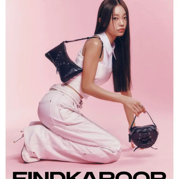 [BUNJANG] Find Kapoor Ribbon Shoulder &amp; Cross Bag / 파인드카푸어 리본 숄더&amp;크로스백 (실버열쇠고리포함)