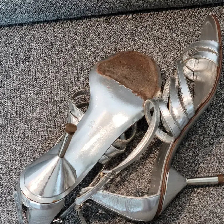 [BUNJANG] Miu Miu Silver Sandals (230) / 미우미우  샌들 230