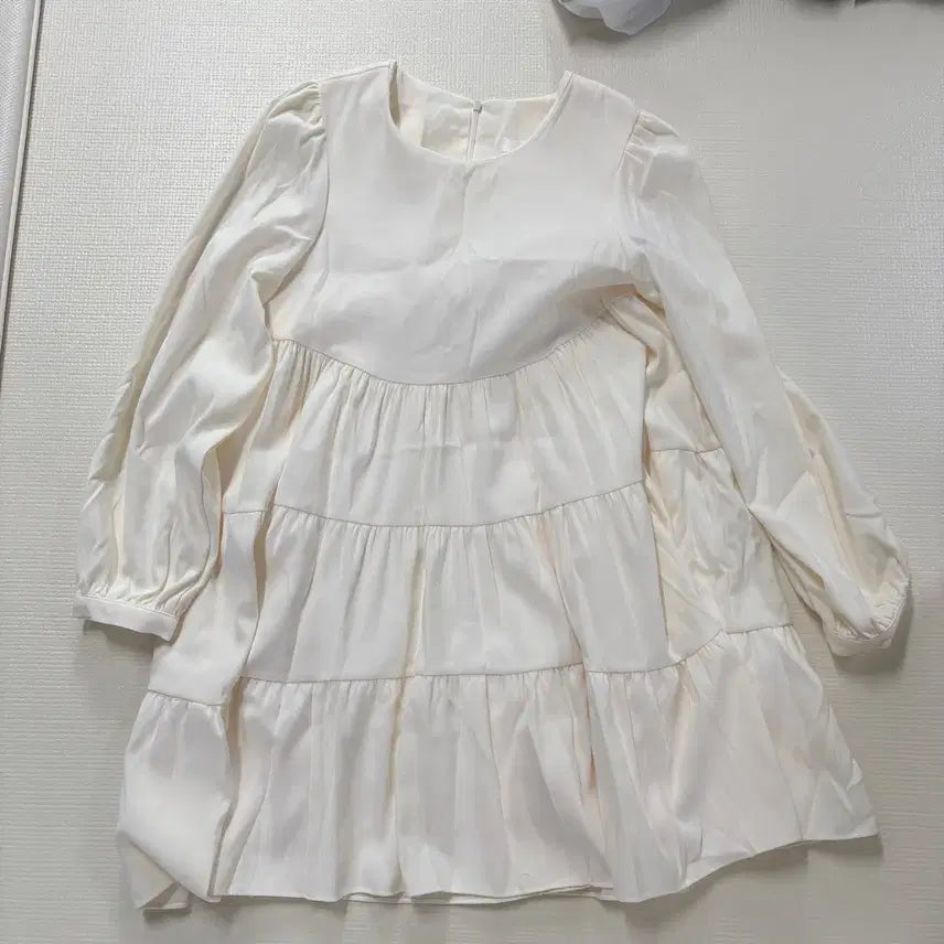[BUNJANG] Mini Ruffle Dress / 새옷) 미니캉캉원피스 총기장 84cm