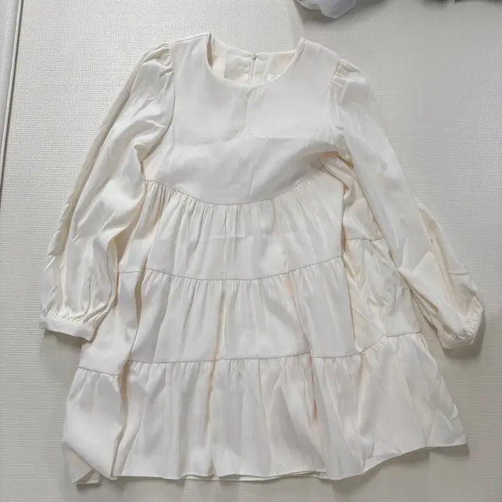 [BUNJANG] Mini Ruffle Dress / 새옷) 미니캉캉원피스 총기장 84cm
