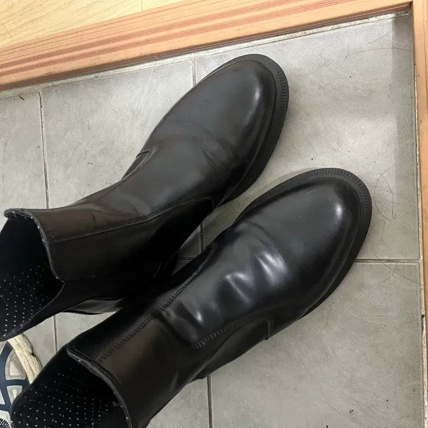 [BUNJANG] Dr. Martens Flora Chelsea Boots / 닥터마틴 첼시부츠