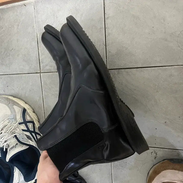 [BUNJANG] Dr. Martens Flora Chelsea Boots / 닥터마틴 첼시부츠
