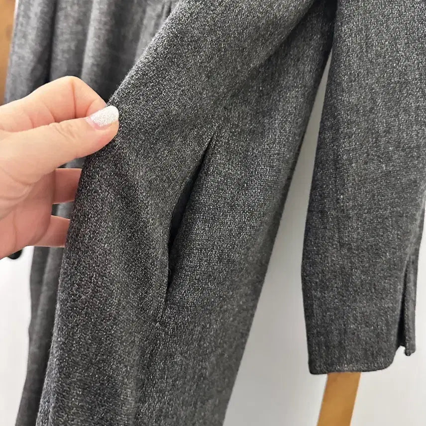 [BUNJANG] Monamari Henley Neck Wool Dress (Charcoal) / 모나마리 헨리넥 셔츠 울 원피스(차콜)