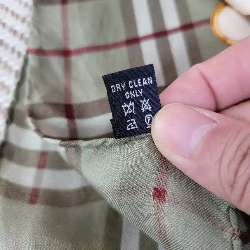 [BUNJANG] Burberry Vintage Silk Scarf / 90s 빈티지 버버리 실크 스카프