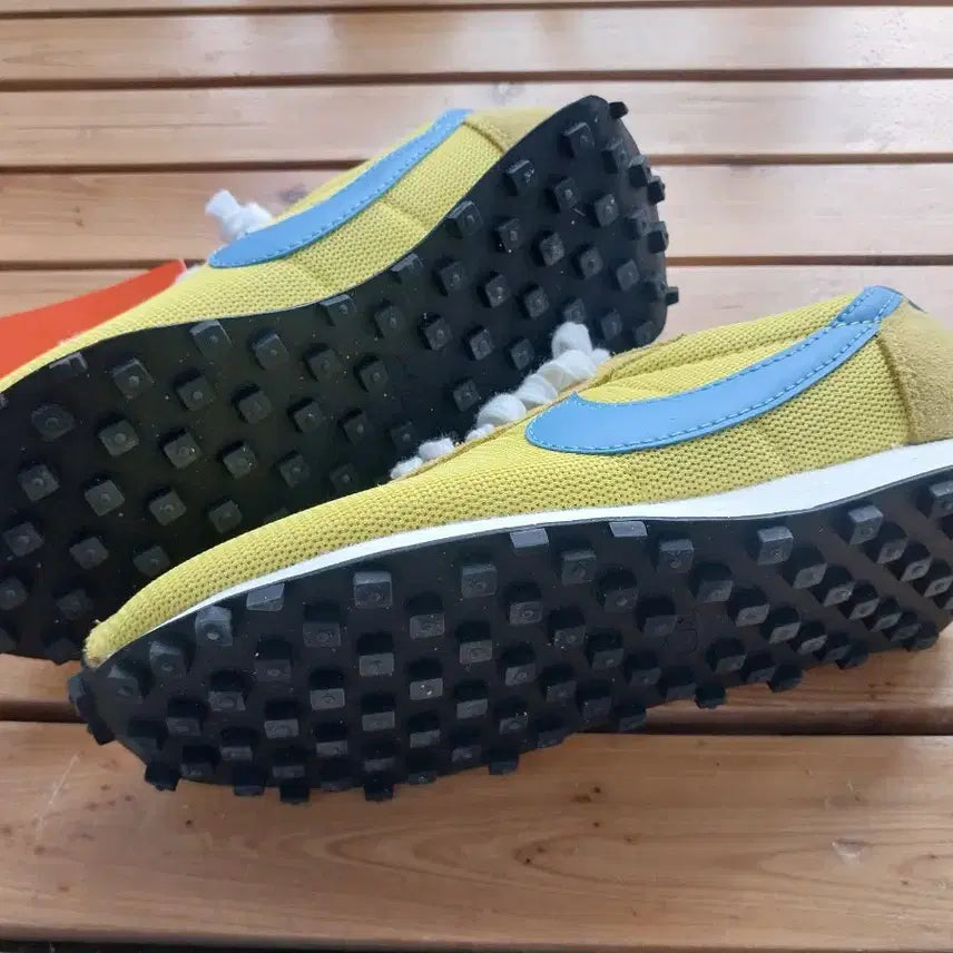 [BUNJANG] Nike Yellow Sneakers 230mm / 새상품) 나이키 옐로우 운동화 230mm