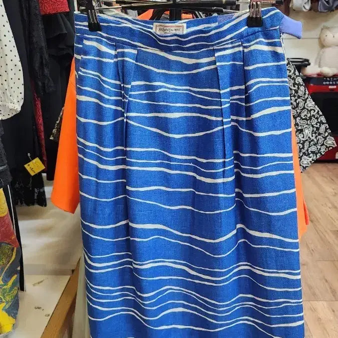 [BUNJANG] Yves Saint Laurent Blue Stripe Skirt - Vintage / 입생로랑 블루 스트라이프 스커트 일본판 빈티지
