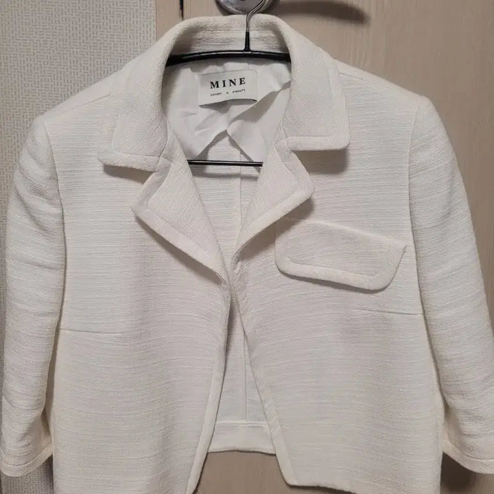 [SOLD OUT] 마인 23년 린넨 크롭자켓