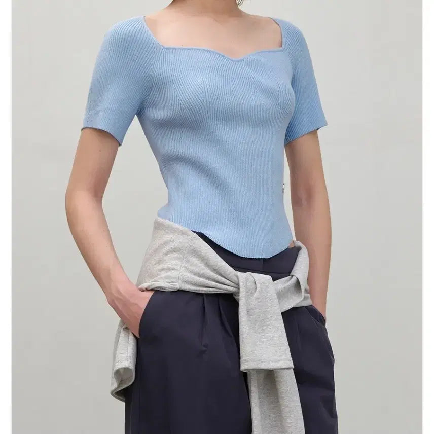 [BUNJANG] Atelier Nine Square Neck Knit Top / 아뜰리에나인 반팔 니트 블루