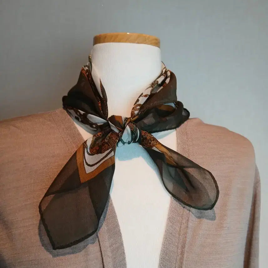 [BUNJANG] Italian Vintage Style Green/Gold Pattern Scarf / 이탈리아. 빈티지 스타일 스카프 그린/골드 패턴