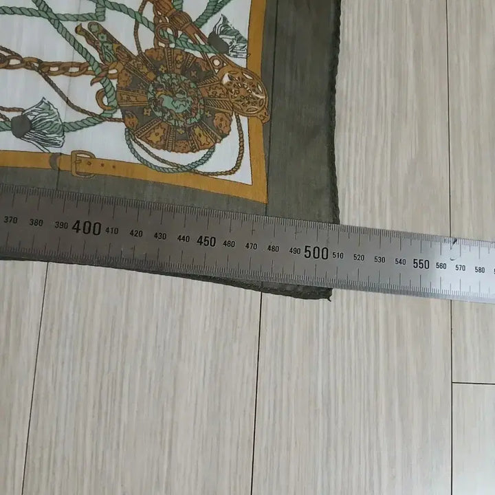 [BUNJANG] Italian Vintage Style Green/Gold Pattern Scarf / 이탈리아. 빈티지 스타일 스카프 그린/골드 패턴
