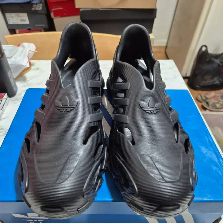 [SOLD OUT] [새상품] 아디다스 아디폼 슈퍼노바 265~(270)