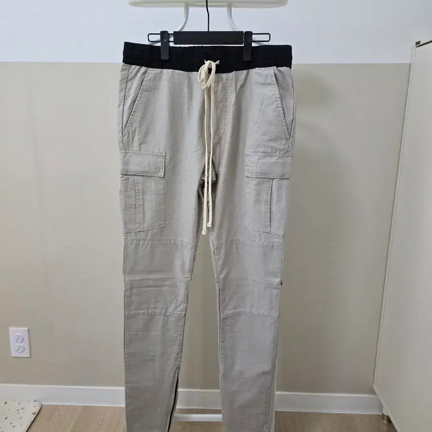 [BUNJANG] Fear of God Essentials Drawstring Cargo Pants / [M]피어오브갓 에센셜(FOGxpacsun) 드로우스트링 카고팬츠