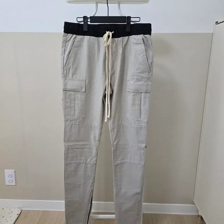 [BUNJANG] Fear of God Essentials Drawstring Cargo Pants / [M]피어오브갓 에센셜(FOGxpacsun) 드로우스트링 카고팬츠
