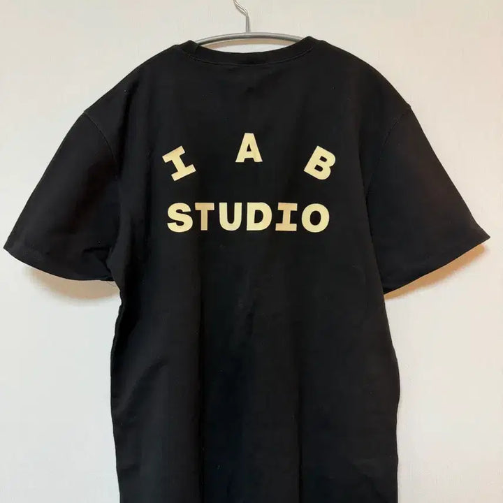 [SOLD OUT] 아이앱스튜디오 블랙 반팔 티셔츠 야광