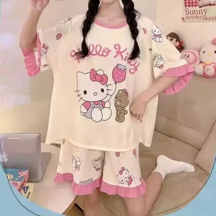 [BUNJANG] Strawberry Kitty Frill Pajama Set / 딸기 키티 프릴 잠옷세트