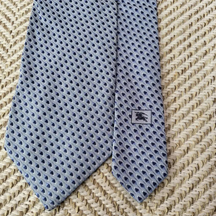 [BUNJANG] Burberry Silk Necktie / 버버리 실크 넥타이