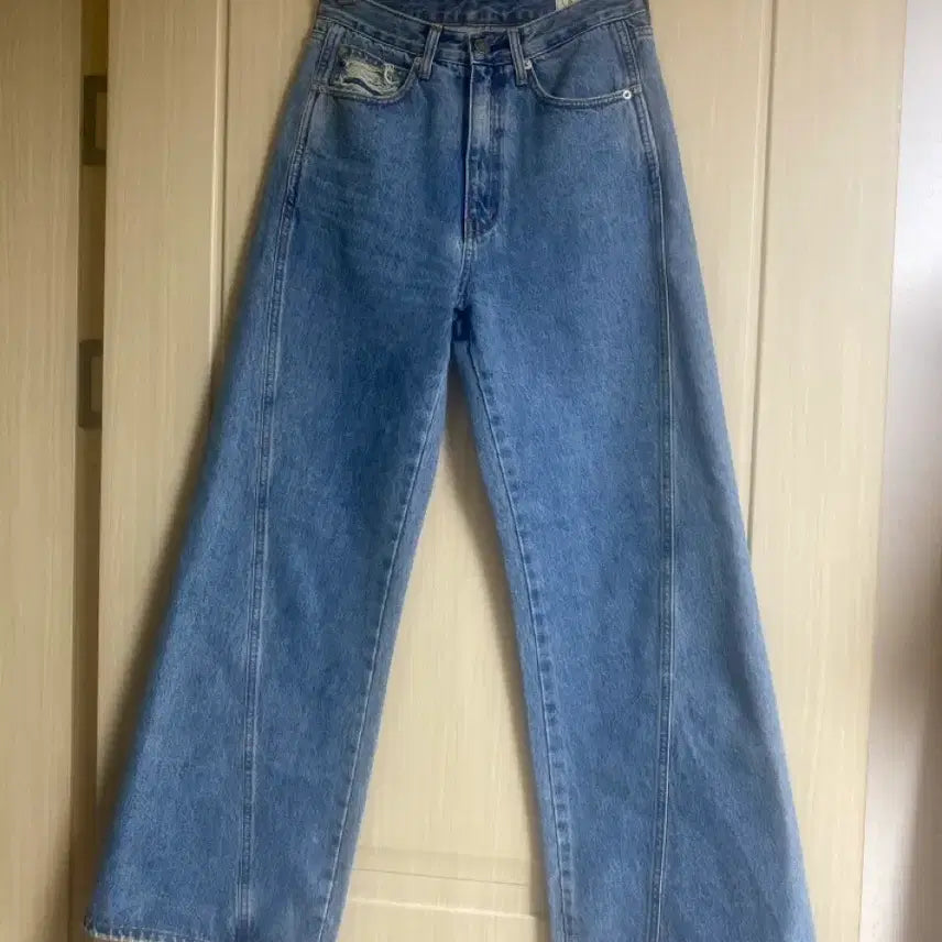 [SOLD OUT] 절개핏 롱 와이드 청바지