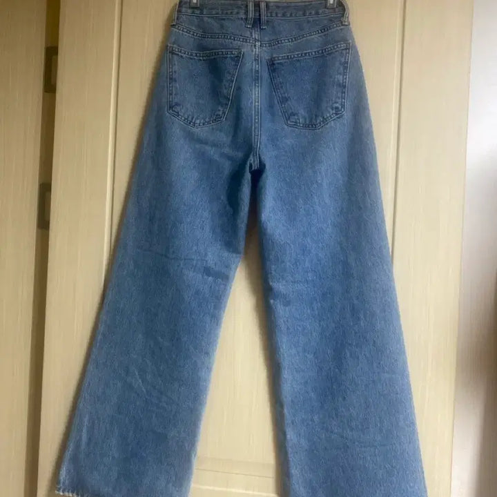 [SOLD OUT] 절개핏 롱 와이드 청바지