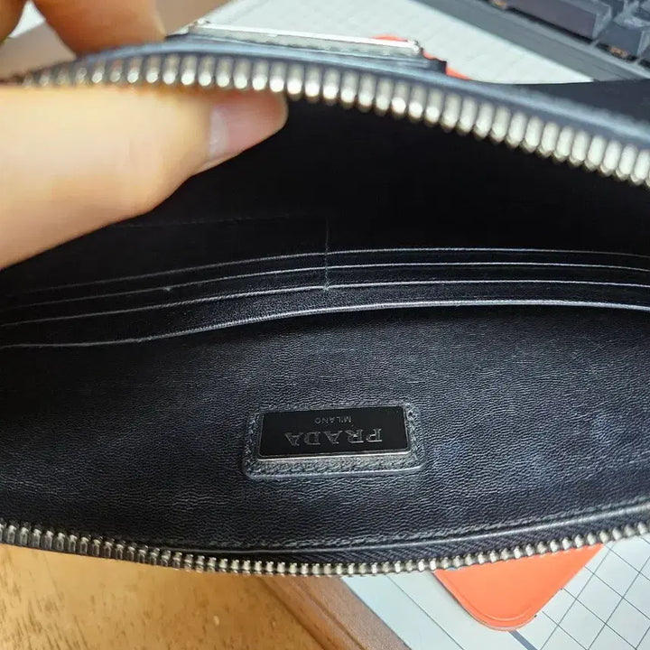 [BUNJANG] Prada Robot Saffiano Clutch Black / 정품 >>프라다 로봇 사피아노 클러치 블랙