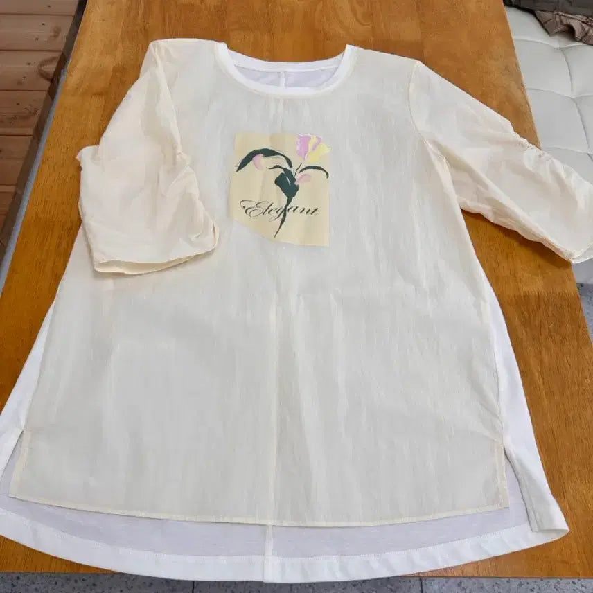 [BUNJANG] Clon&amp;Chae Ivory Floral Print Sheer Blouse / 클로앤차이 아이보리 플라워 프린팅 시스루 블라우스
