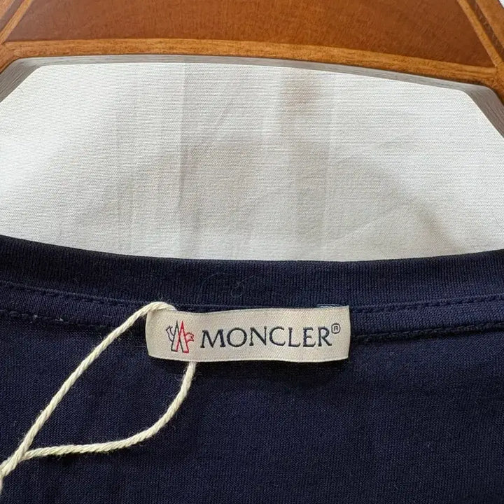 [BUNJANG] Moncler Navy Short Sleeve T-shirt / 몽클레어 네이비 반팔티L/105사이즈(정품)