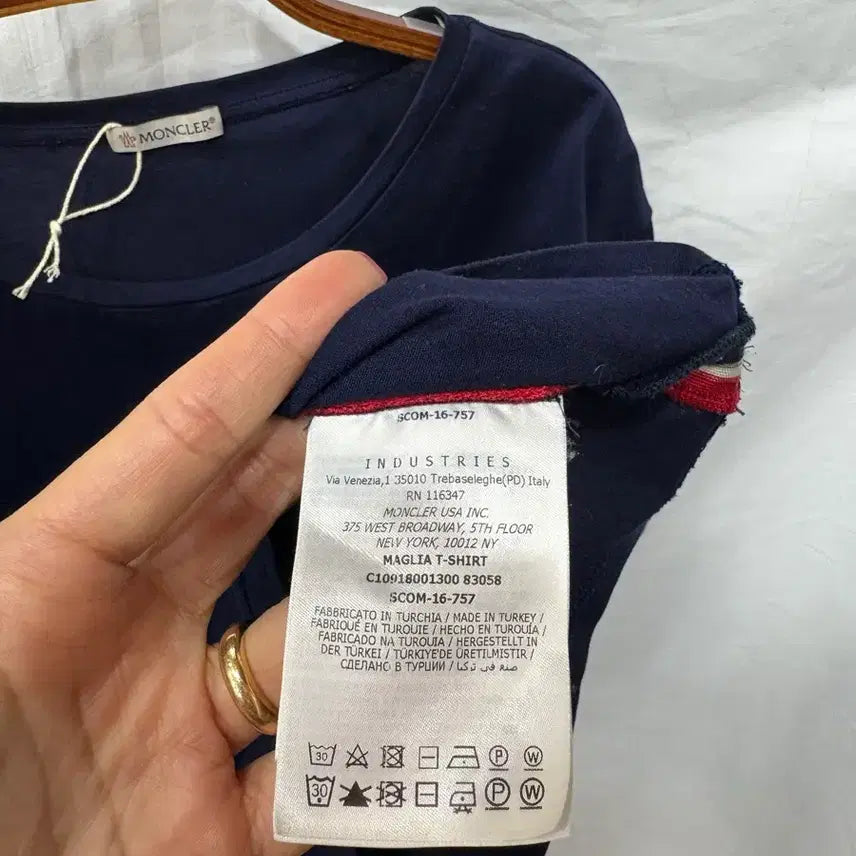 [BUNJANG] Moncler Navy Short Sleeve T-shirt / 몽클레어 네이비 반팔티L/105사이즈(정품)