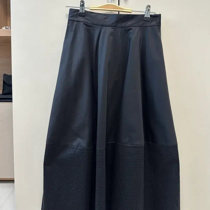 [BUNJANG] COS Black Midi Skirt / cos 블랙 미디 스커트 32