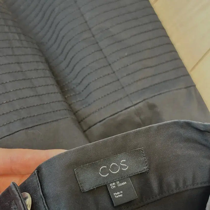 [BUNJANG] COS Black Midi Skirt / cos 블랙 미디 스커트 32