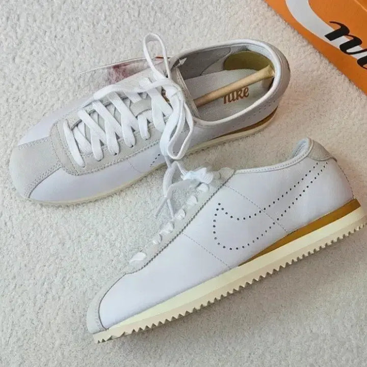 [SOLD OUT] 나이키 코르테즈 레더 코코넛밀크