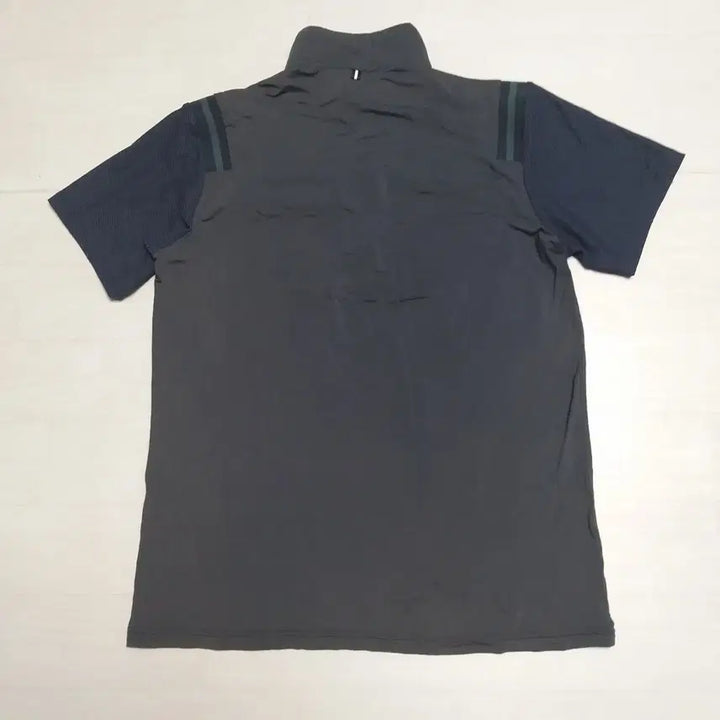 [BUNJANG] Unbranded Functional Short-Sleeve T-shirts (Set of 2) - 105 / 반팔 기능성 티셔츠 2종 - 105