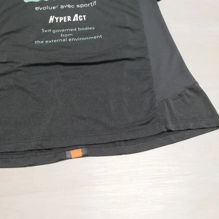 [BUNJANG] Unbranded Functional Short-Sleeve T-shirts (Set of 2) - 105 / 반팔 기능성 티셔츠 2종 - 105