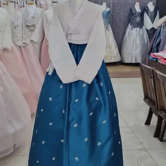 [BUNJANG] Traditional Korean Hanbok / 전통고급한복입니다