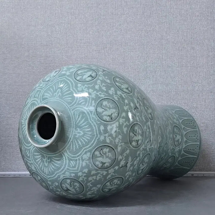[BUNJANG] Haegang Yu Geun-hyeong Crane and Cloud Celadon Maebyeong / 해강 유근형 운학문 매병