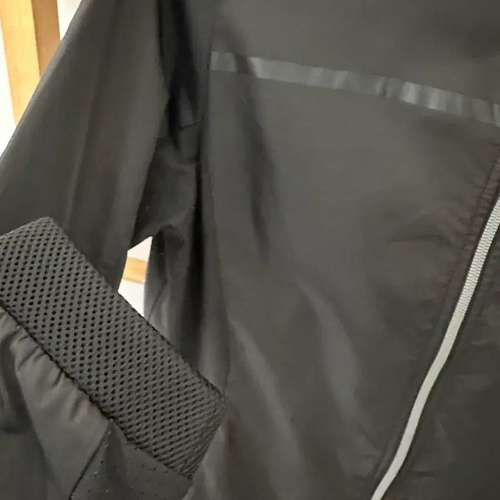 [BUNJANG] Puma Black Windbreaker Jacket / 푸마 블랙 바람막이 점퍼
