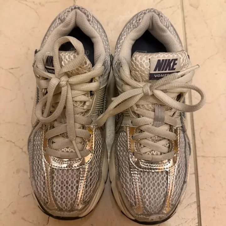 [BUNJANG] Nike Zoom Vomero Silver / 나이키 줌 보메로 실버 235