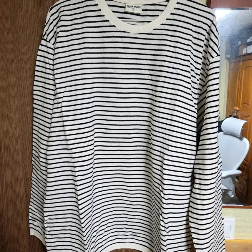 [BUNJANG] Blankroom Striped Long Sleeve T-shirt / 블랭크룸 스트라이프 긴팔 티셔츠