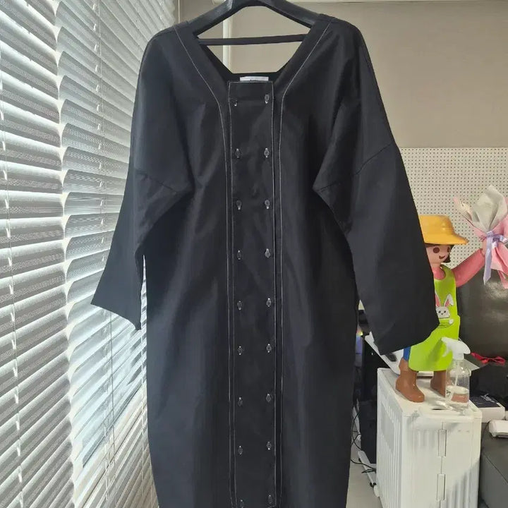 [BUNJANG] Black Two-Button Loose Stitch Midi Cotton Dress / 새제품) 스티치 디테일 모던 미디 루즈핏 원피스 프리(55~77)