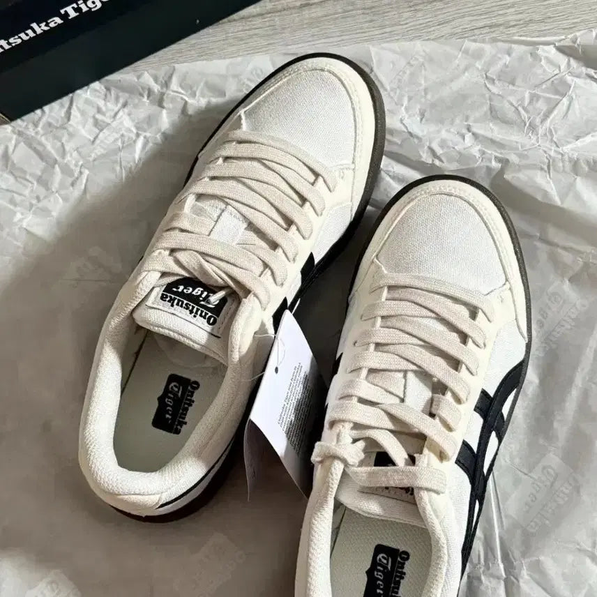 [BUNJANG] Onitsuka Tiger Retro Sneakers 1183B799-101 / [정품] 오니츠카 타이거 레트로 운동화  1183B799-101