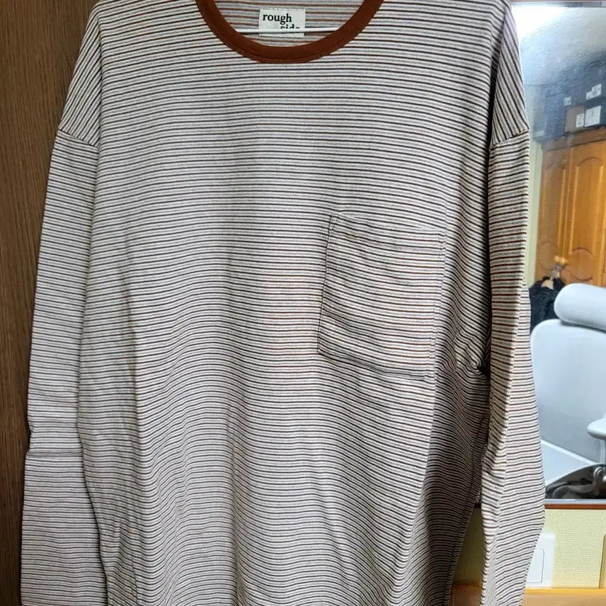 [BUNJANG] Roughside Striped Long Sleeve T-Shirt / 러프사이드 스트라이프 티셔츠 3사이즈