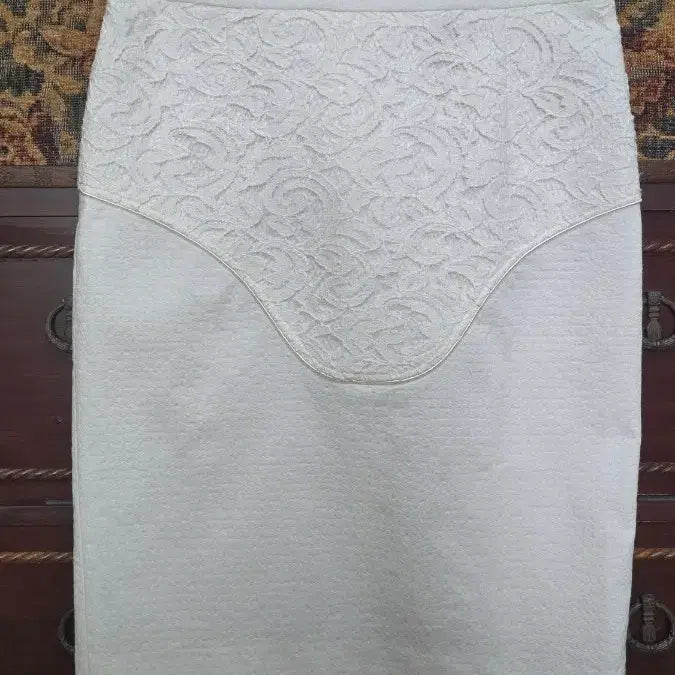 [BUNJANG] JS New York White Lace H-Line Skirt / JS뉴욕 화이트 레이스H라인 스커트(55)