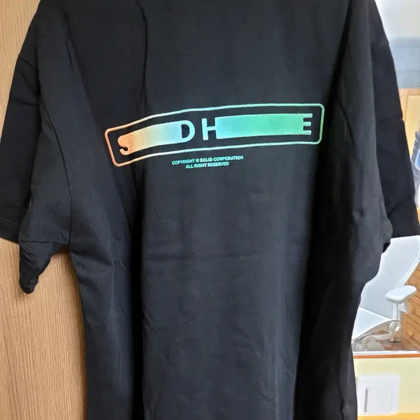 [BUNJANG] Solid Homme Embroidered Logo Black T-shirt / 솔리드옴므 백로고 자수 블랙 반팔 티셔츠 50사이즈